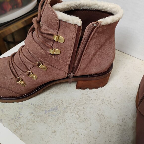 12W Sporto Suede Ankle Boot with gold adjustable buckle - Picture 2 of 8